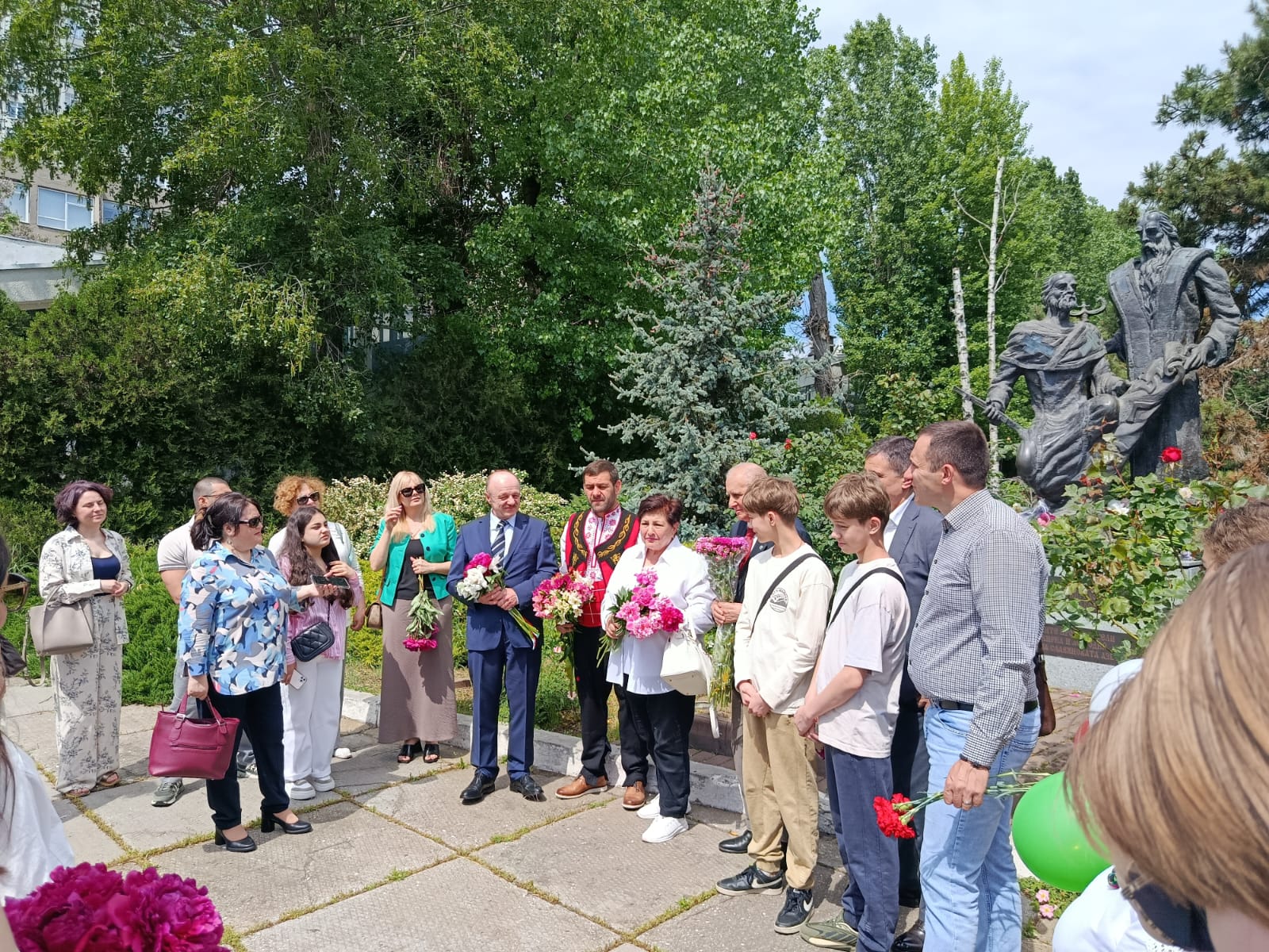 Проведен етнофестивал на българската култура в деня на Св. братя Кирил и Методий, 24 май